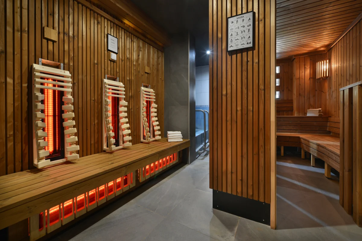 Romantika na Zámku Loučeň v hotelu Maxmilian Lifestyle Resort**** s polopenzí, wellness a unikátním labyrintáriem - foto 02