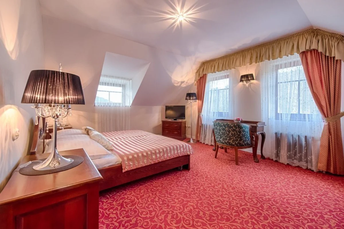 Senzační pobyt se snídaní, vířivkou a masáží v zámeckém Hotelu Zlatý orel Ostravice pro 2 osoby na 2 noci - foto 05