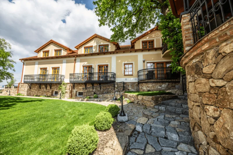 Senzační wellness víkend v Hotelu Gold**** v jižních Čechách se snídaní pro 2 osoby na 2 noci - foto 03