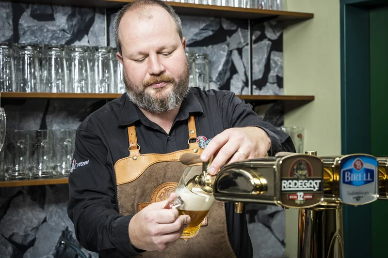 Škola čepování Radegast + prohlídka pivovaru - foto 04