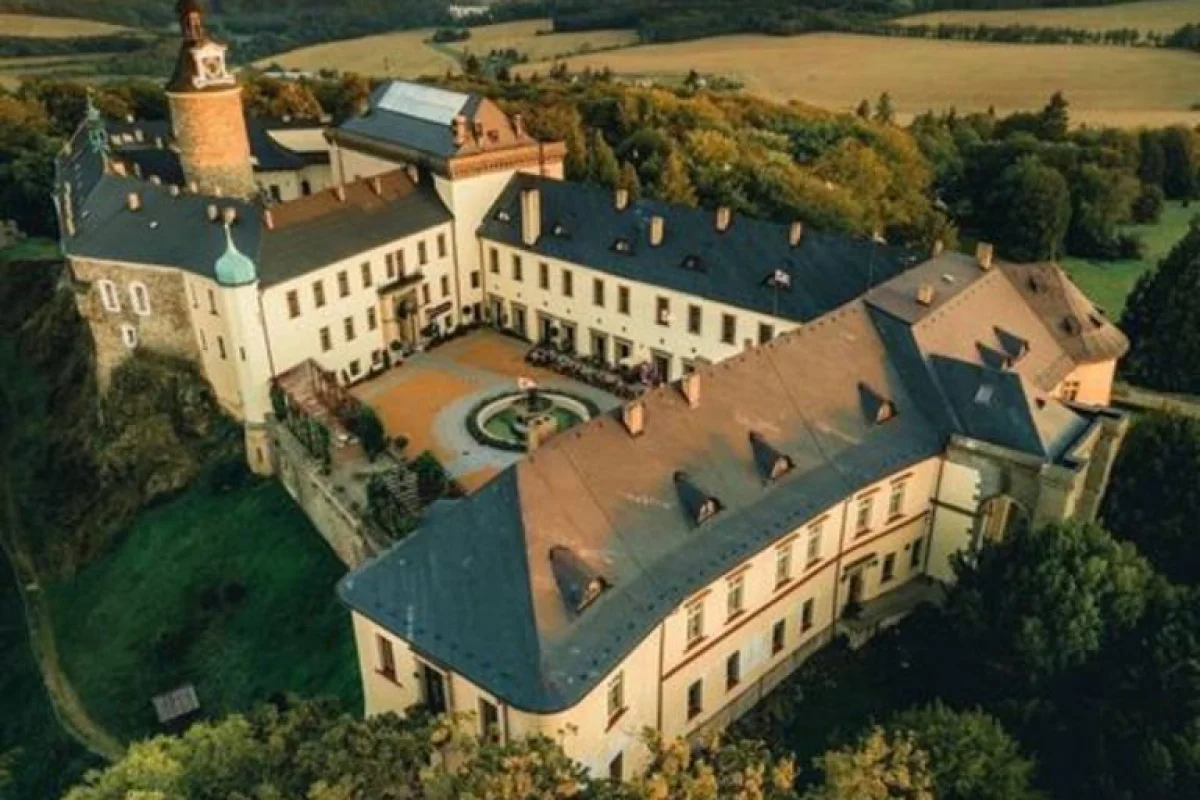 Skvělý wellness pobyt na krásném zámku Zbiroh pro 2 osoby na 6 nocí - foto 04