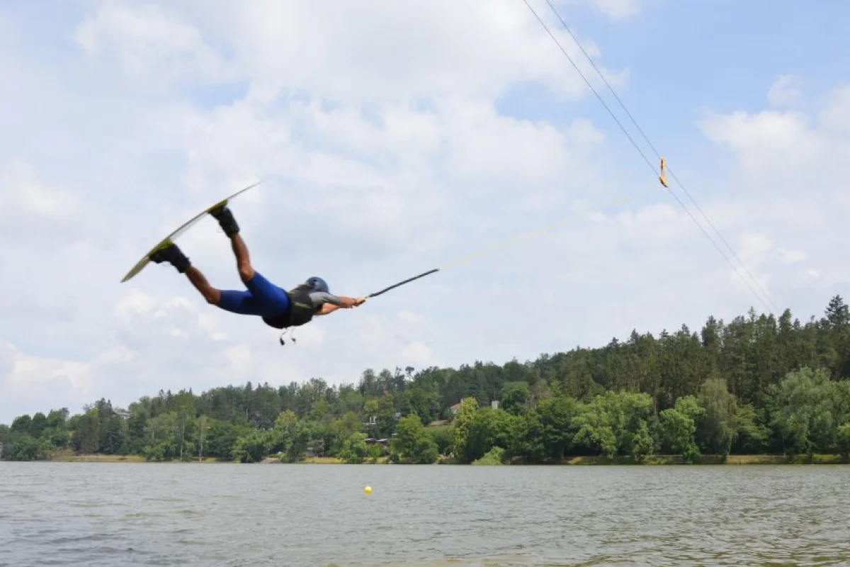 Soukromá hodina wakeboardingu - foto 05