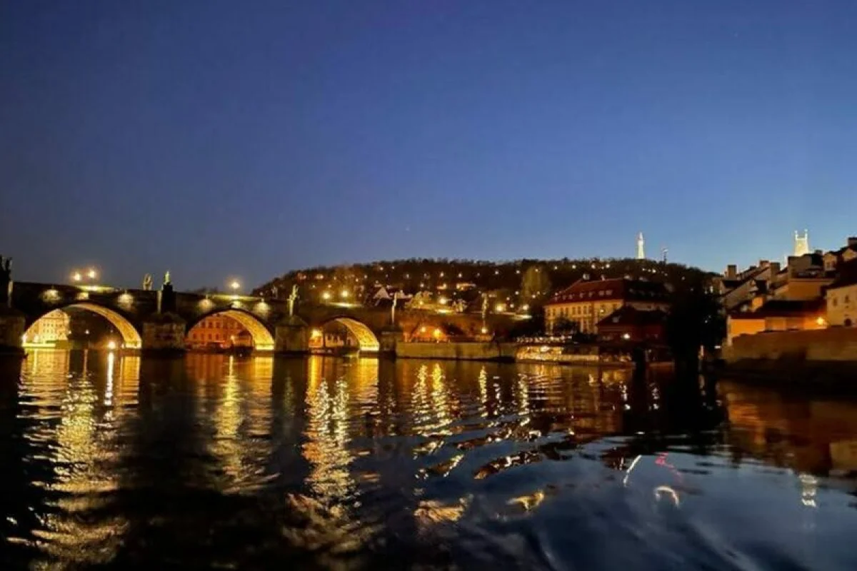 Soukromá plavba luxusní lodí po Vltavě: Praha - foto 03