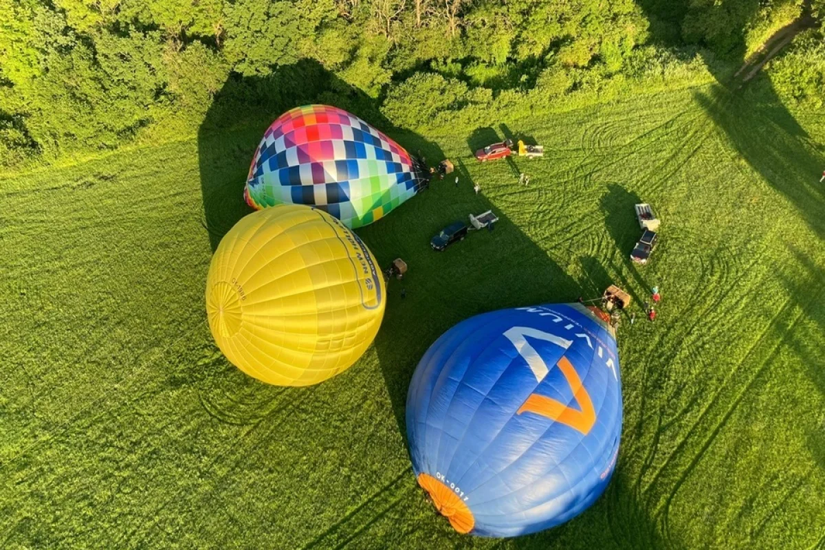 Soukromý rodinný vyhlídkový let balónem - foto 04
