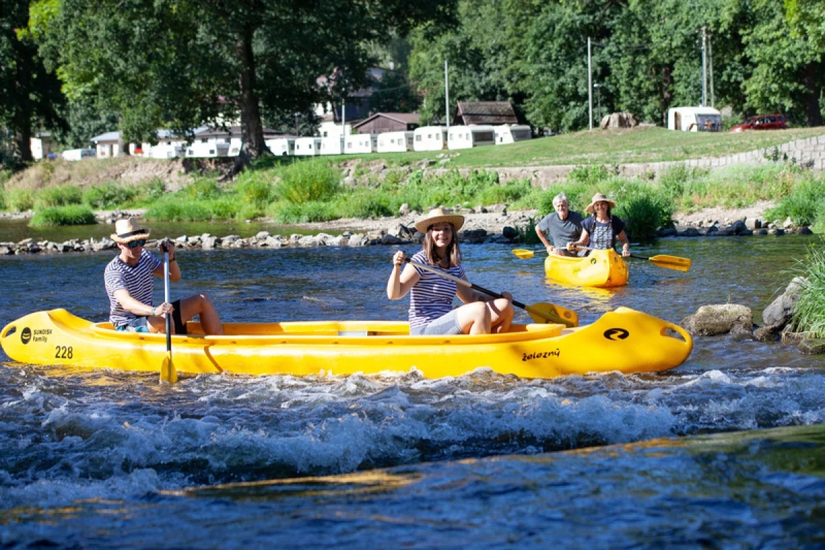 Splutí Jizery na kánoi nebo raftu - foto 07