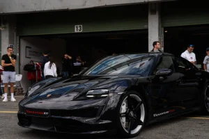 Spolujízda v Porsche Taycan na okruhu - foto 02