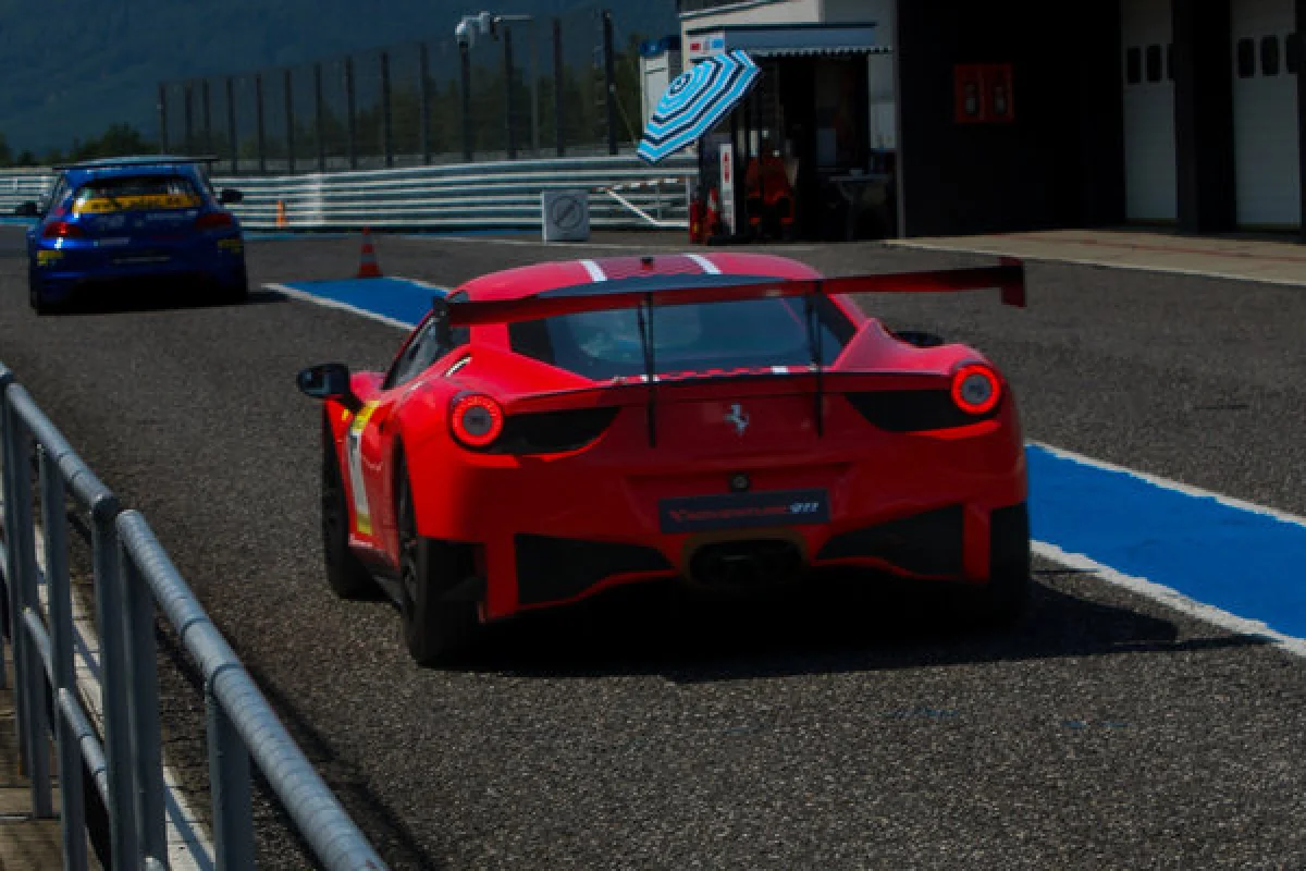 Spolujízda v závodním Ferrari - foto 05