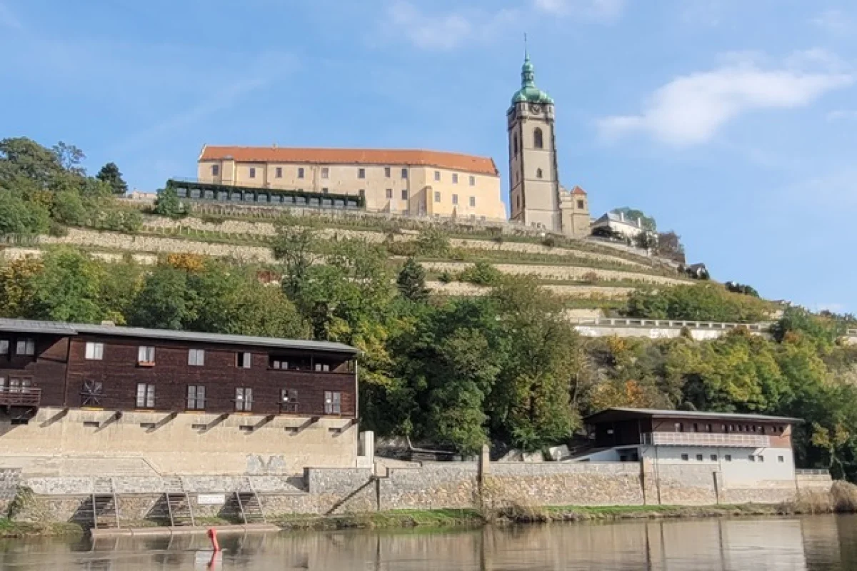 Staňte se lodníkem na Labi - plavba s kurzem řízení obytné lodi a certifikátem lodníka pro 2 osoby - foto 04