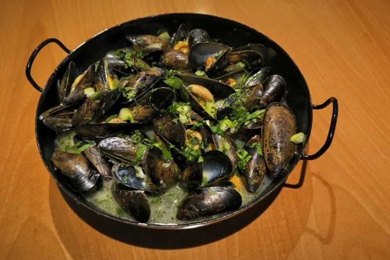 Středomořské degustační menu plné grilovaných mořských dobrot v centru Prahy pro 2 osoby - foto 02