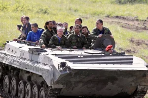 Střelba a projížďka v BVP - foto 01