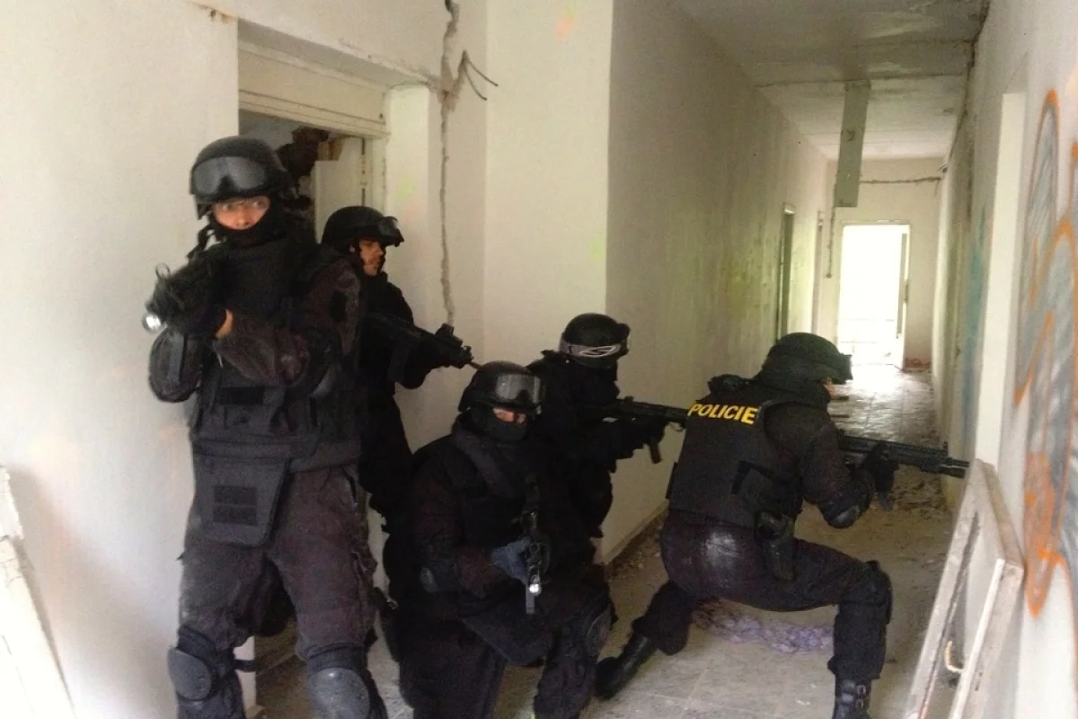 S.W.A.T. výcvik - foto 02