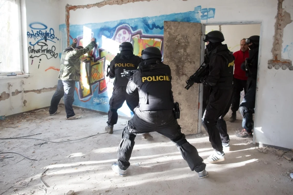 S.W.A.T. výcvik - foto 04