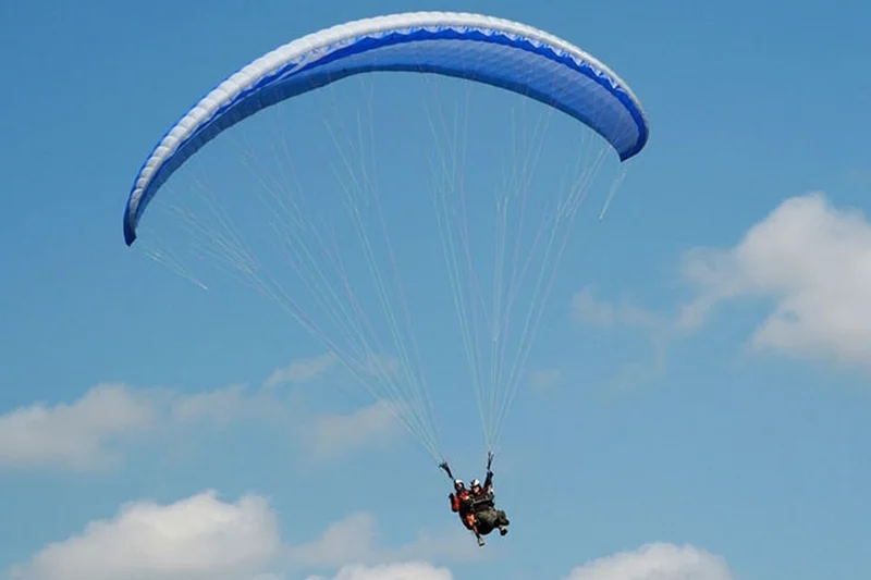 Tandem paragliding po celé ČR jako dárek - foto 03
