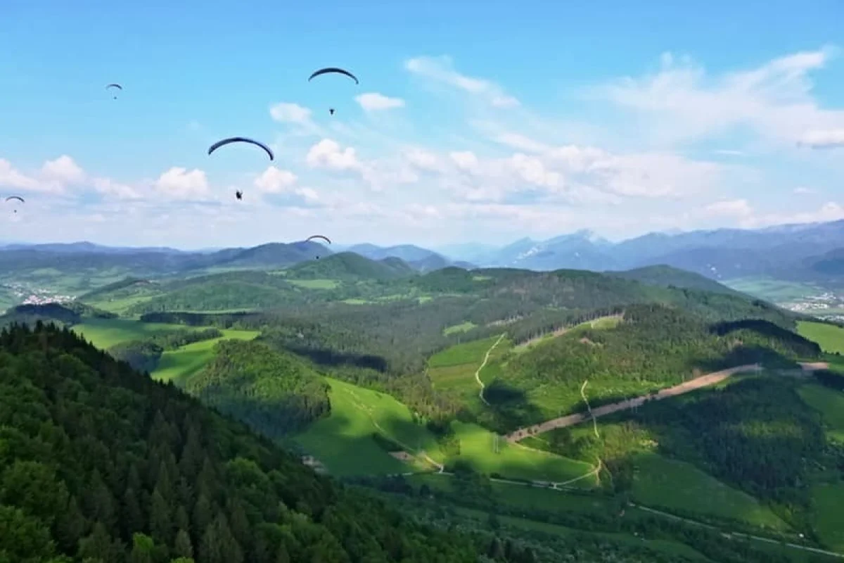 Tandem paragliding po celé ČR jako dárek - foto 06
