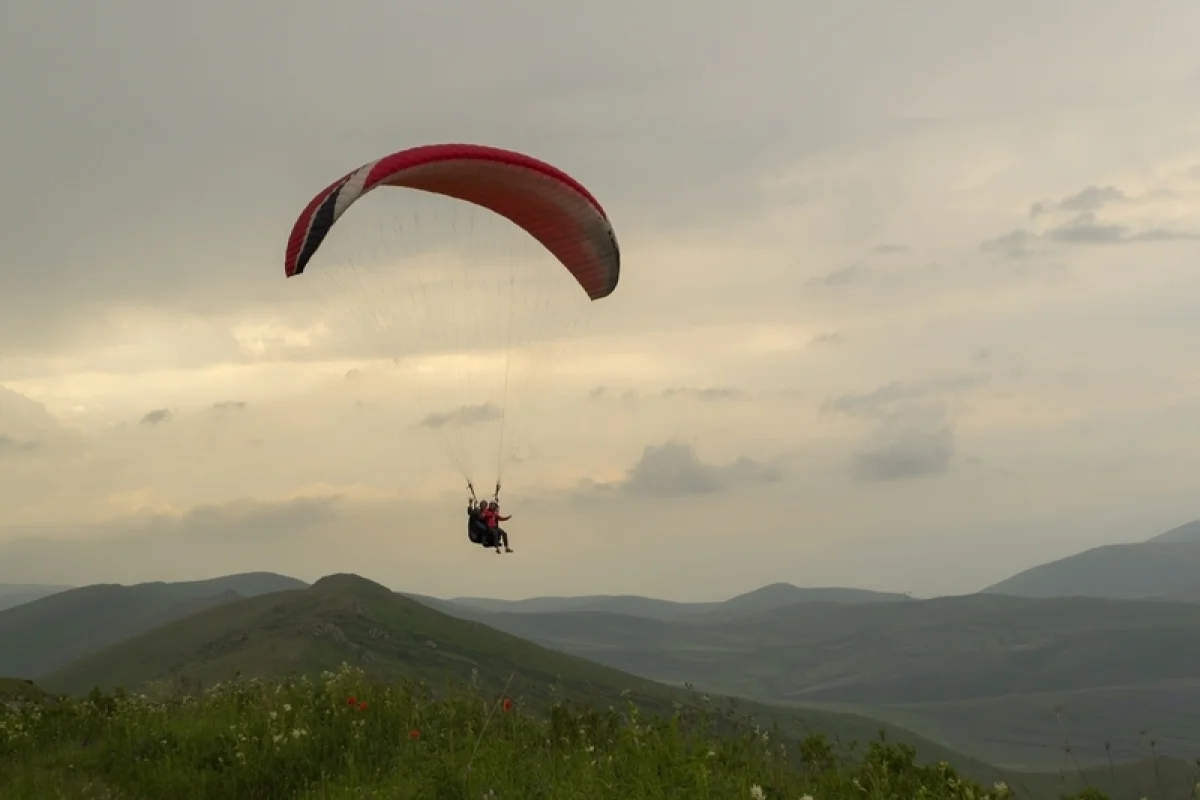 Tandem paragliding po celé ČR jako dárek - foto 08