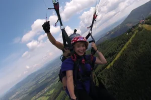 Tandemový paragliding - akrobatický let - foto 02