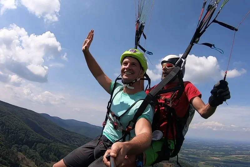 Tandemový paragliding - akrobatický let - foto 03