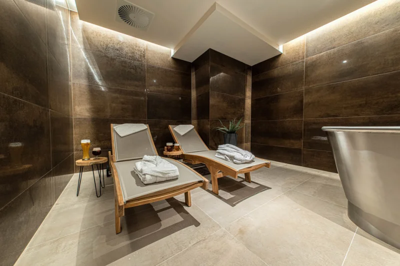 Ubytování s pivní lázní, snídaní a saunovým relaxem ve Wellness Hotelu**** Pivovar Monopol pro 2 osoby - foto 03