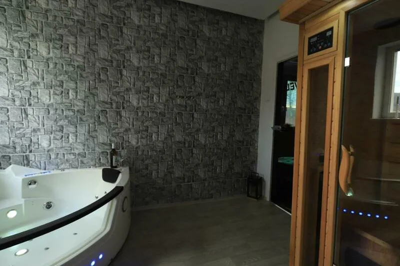 Ubytování ve wellness apartmánu Apawell, Nezdenice - foto 04