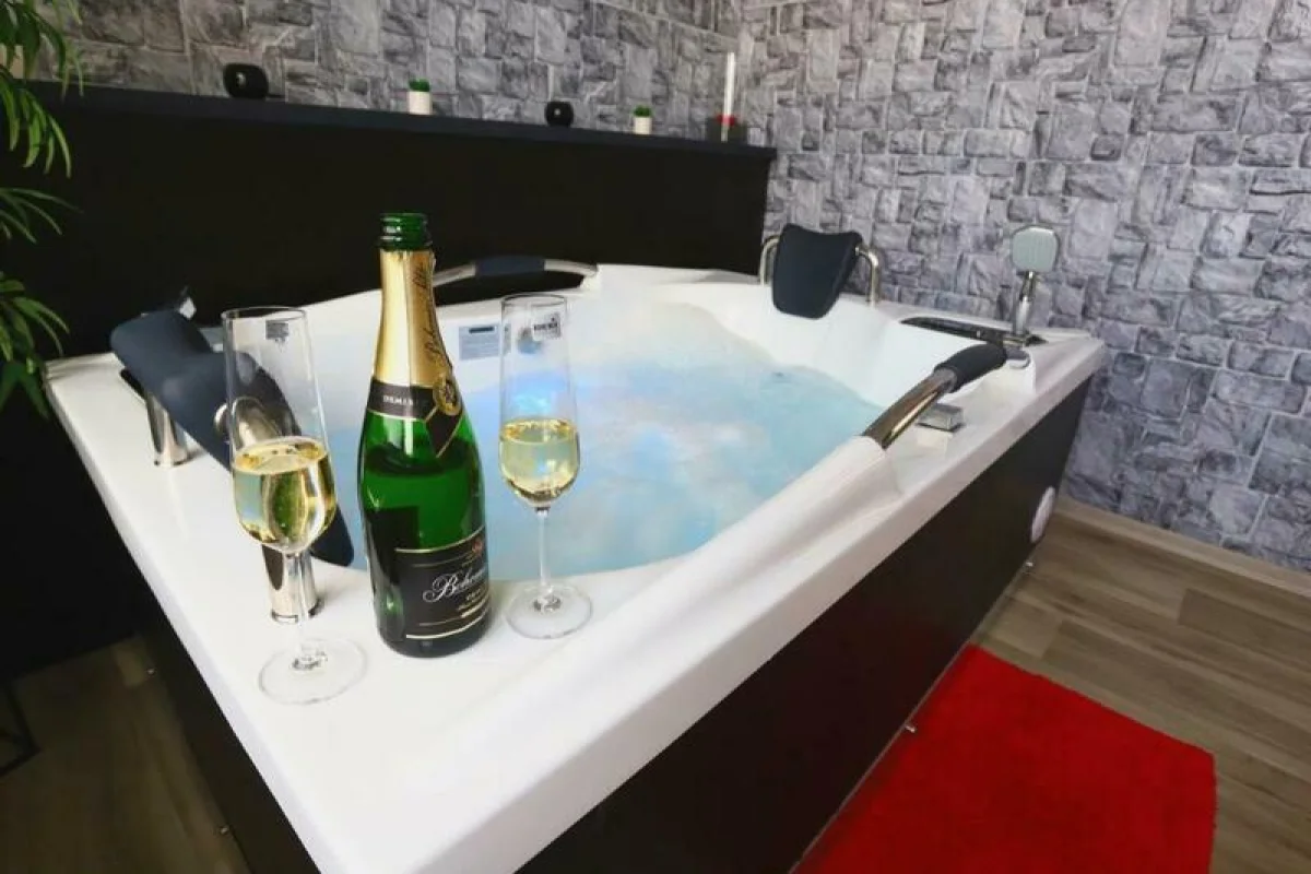Ubytování ve wellness apartmánu Leqwell, Uherský Brod - foto 10