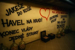 Úniková hra: Doupě revoluce - foto 01