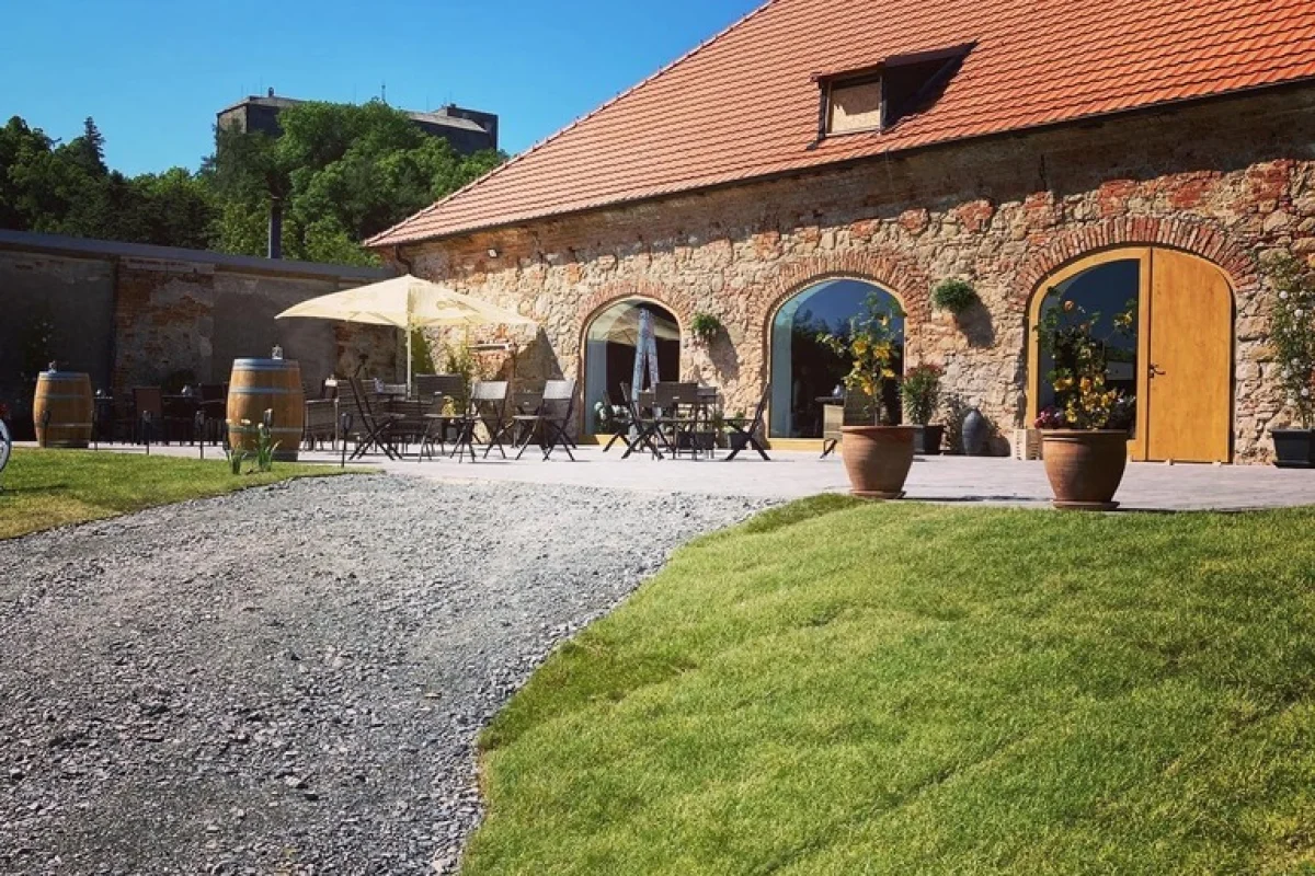 Uvolňující pobyt s polopenzí a biorezonancí v útulném Hotelu Buchlov v srdci moravského Slovácka pro 2 osoby - foto 04