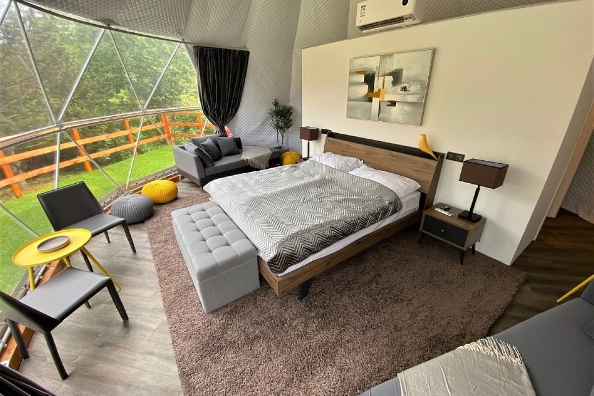 Úžasný glamping v originálním a prostorném Igloo pro 2 osoby - foto 05