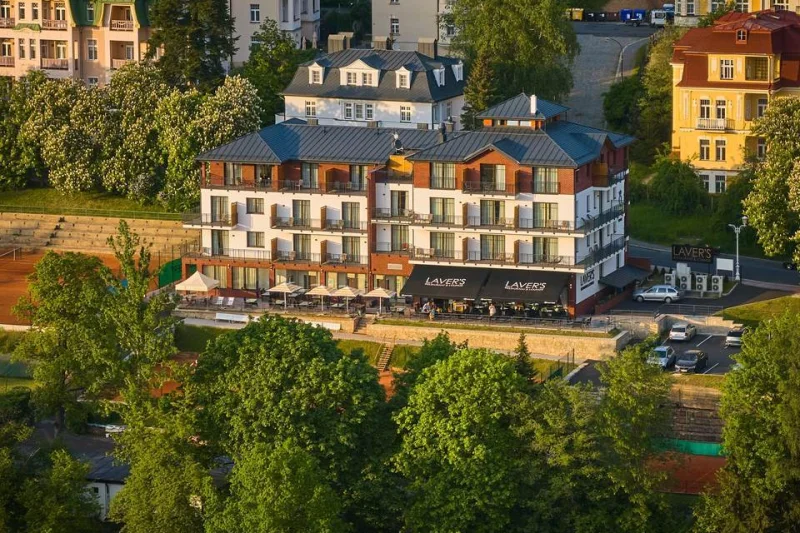 Úžasný pobyt s polopenzí a neomezeným wellness v Hotelu Queens**** pro 2 osoby - foto 03