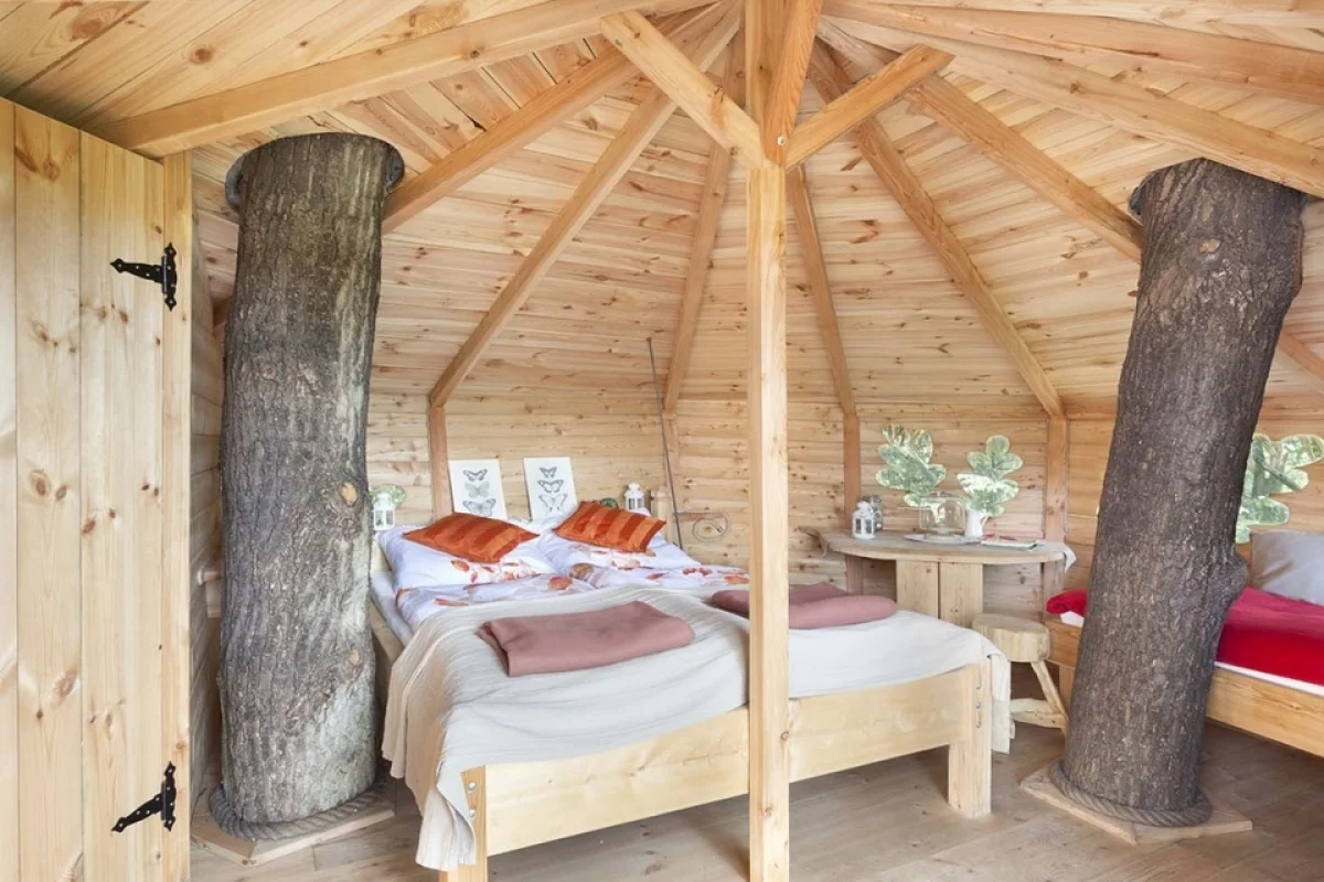 Úžasný pobyt v unikátním Tree house na Třech Dubech v Resortu Green Valley se snídaní - foto 03