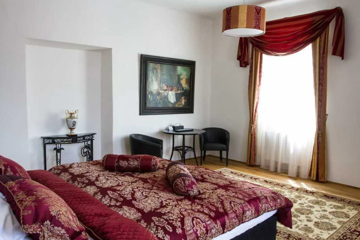 Úžasný relaxační wellness pobyt se snídaní na zámku Panství Dlouhá Lhota pro 2 osoby na 1 noc - foto 04