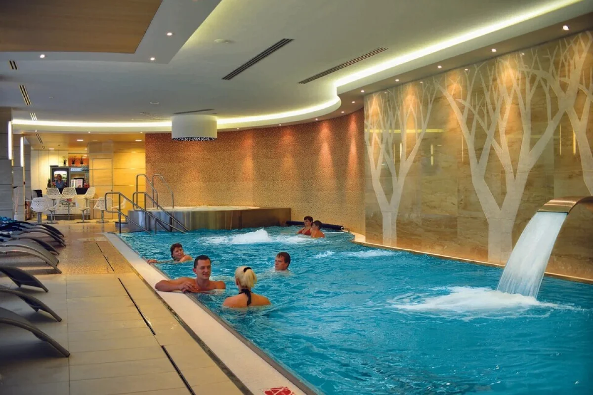 Úžasný wellness pobyt s polopenzí v luxusním hotelu Antonie**** v podhůří Jizerských hor na 3 noci - foto 03
