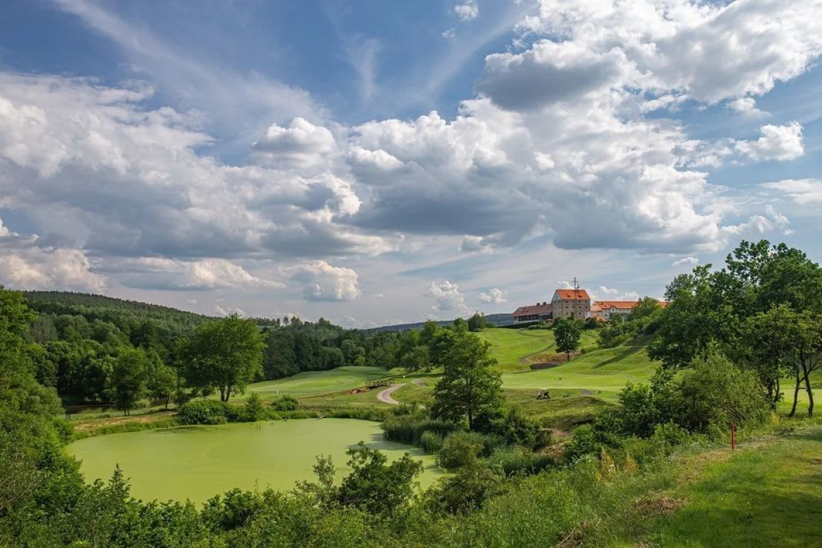 Víkend s golfem na Dýšině - foto 02