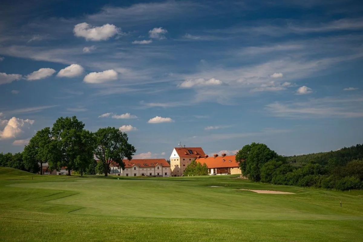 Víkend s golfem na Dýšině - foto 03