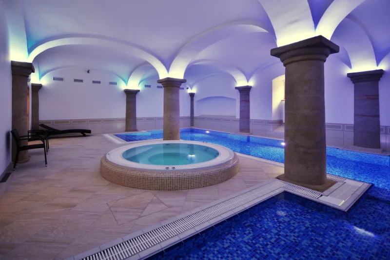 Víkendový relax v Hotelu Malý Pivovar Klášter s romantickou večeří a masáží - foto 02