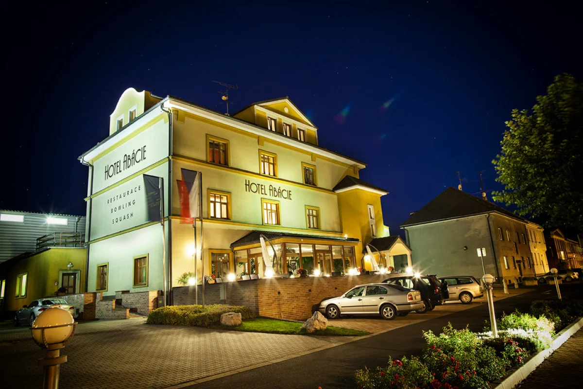 Víkendový wellness pobyt na Valašsku s polopenzí v rodinném hotelu Abácie**** pro 2 osoby na 2 noci - foto 02