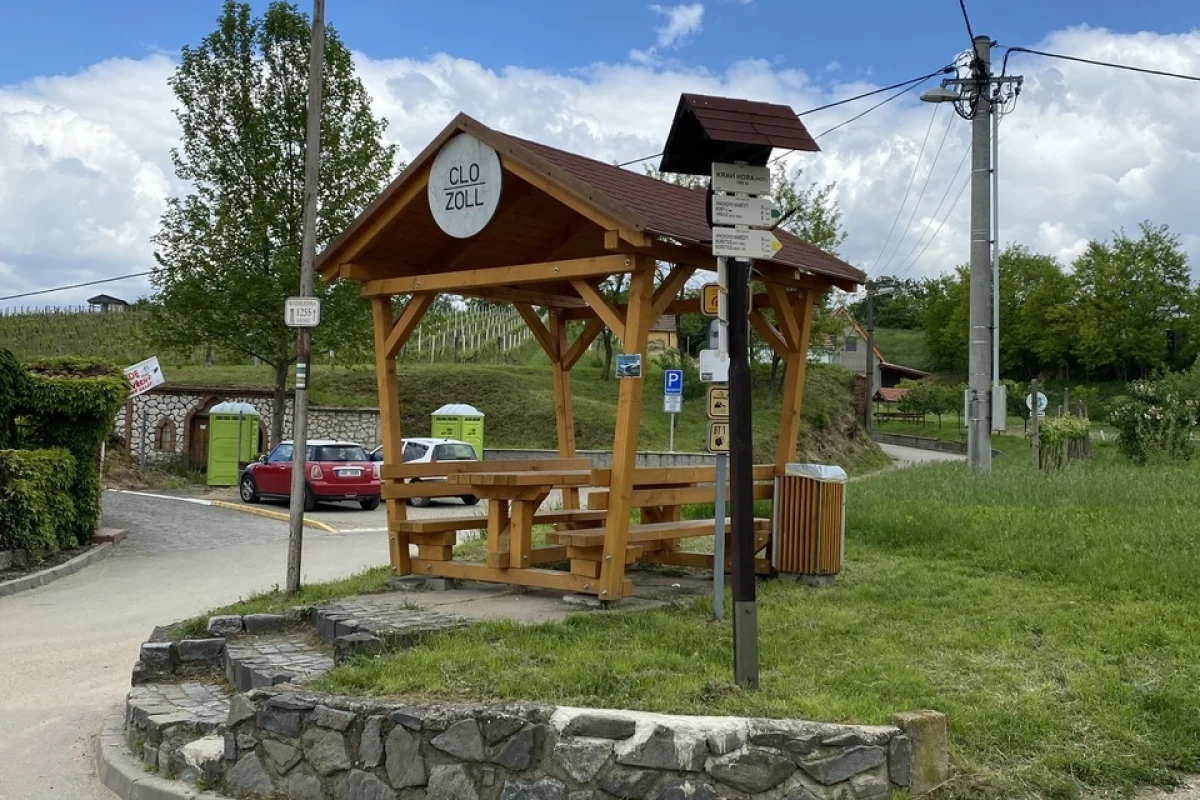 Vinařská cyklistická úniková hra krajinou Modrých Hor na jižní Moravě - foto 05