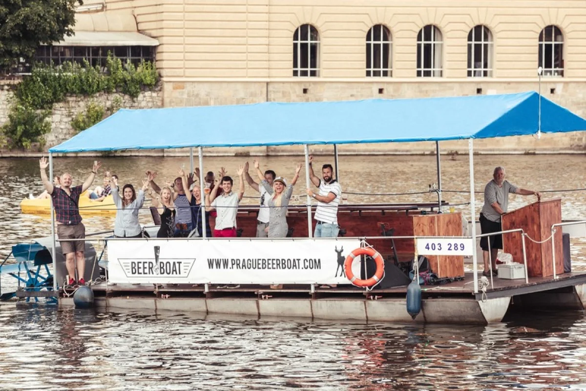Vinařská plavba šlapadlem na Vltavě + 12 lahví prosecca - foto 07