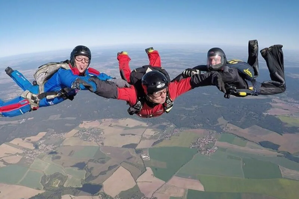 Výcvik volných pádů ze 4 000 m - foto 05
