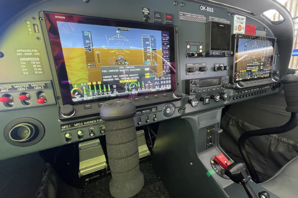 Vyhlídkový let nad Brnem a okolím letounem PS-28 Cruiser pro 1 osobu - foto 05