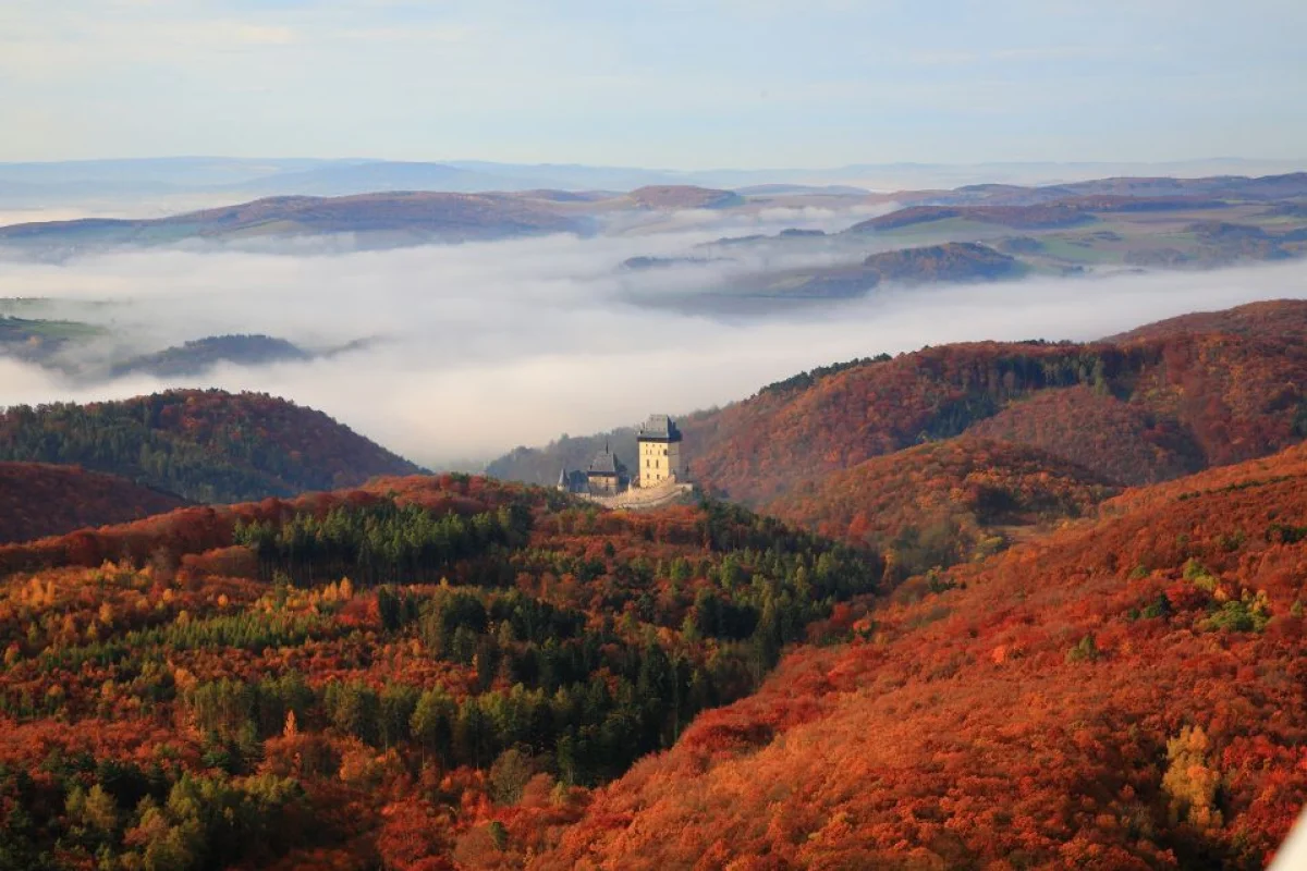 Vyhlídkový let nad Karlštejn - foto 04