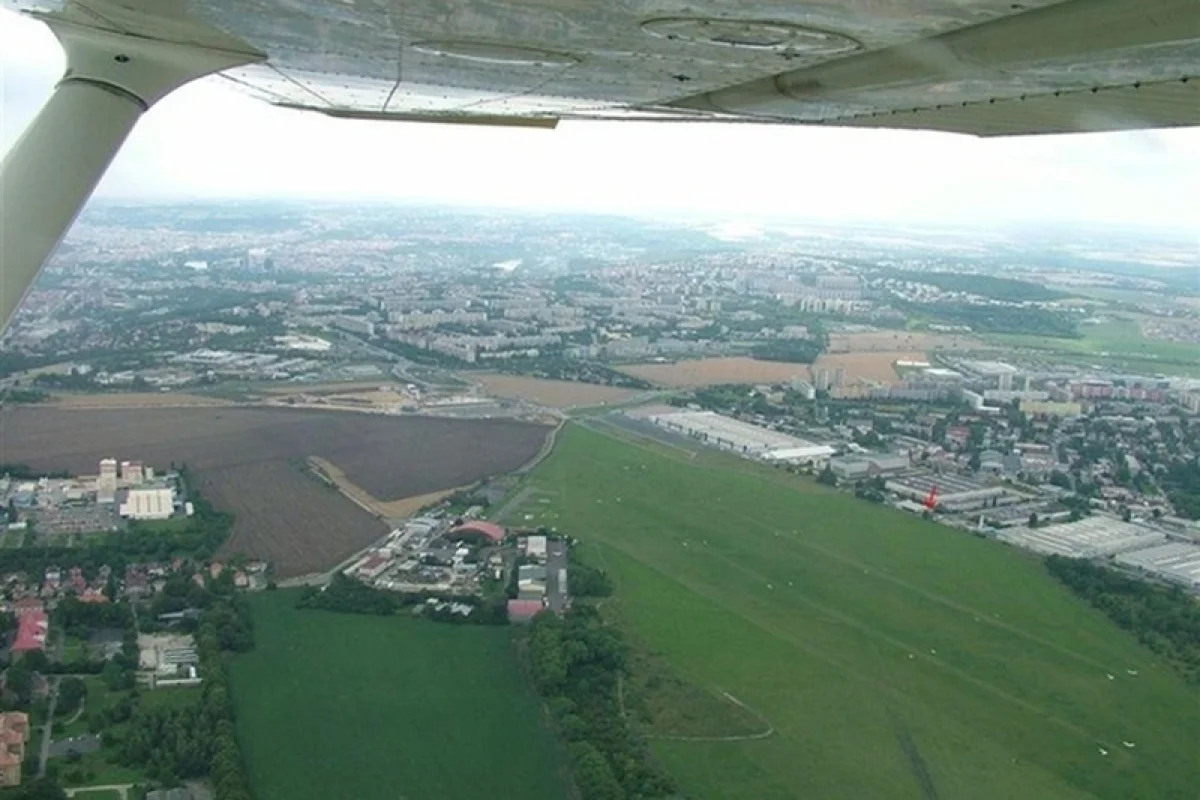 Vyhlídkový let nad Prahou Západ - foto 03