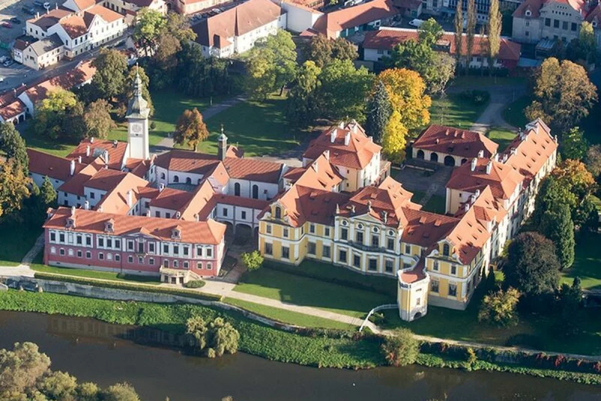 Vyhlídkový let nad Prahou Západ - foto 10