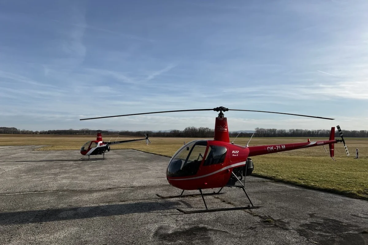 Vyhlídkový let vrtulníkem Robinson R22 nad Brnem a okolím pro 1 osobu - foto 05