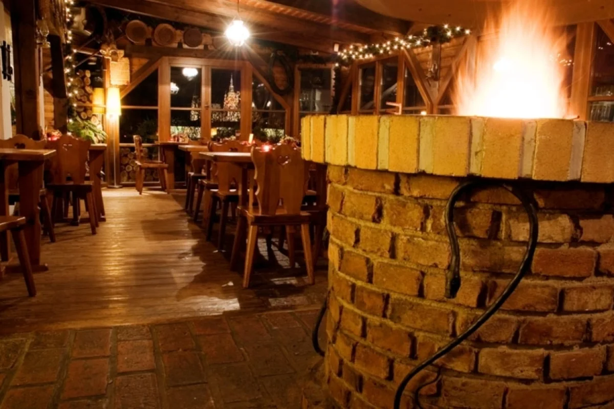 Vynikající tříchodové menu s nádherným výhledem na Prahu v restauraci Petřínské Terasy pro 2 osoby - foto 04