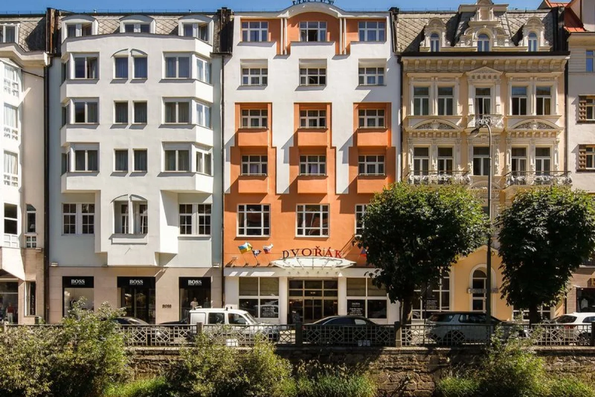 Wellness pobyt s polopenzí na karlovarské kolonádě - foto 03
