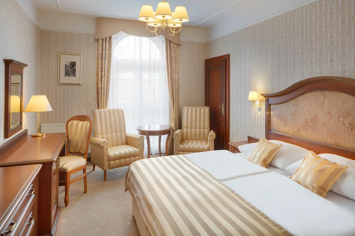 Wellness pobyt se snídaní v luxusním hotelu Nové Lázně***** s římskými lázněmi i saunovým světem pro 2 osoby - foto 03