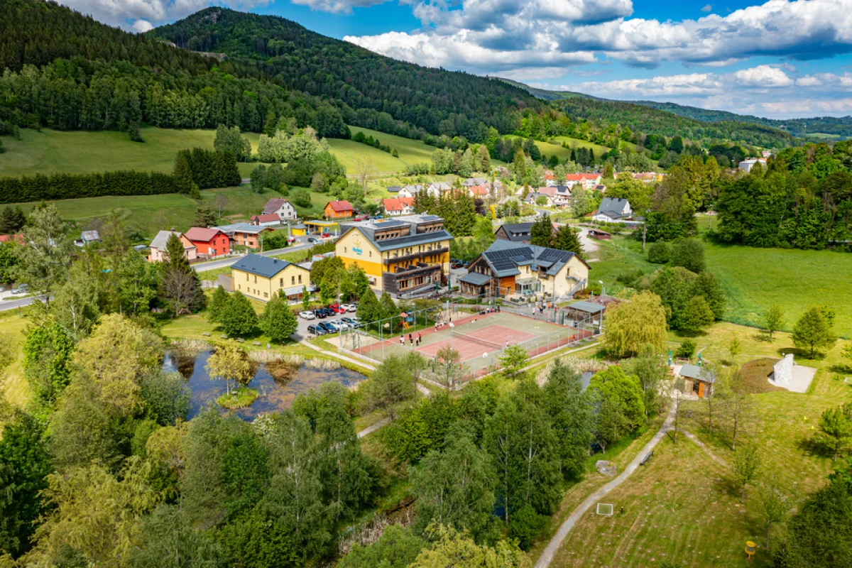 Wellness pobyt v hotelu Helios v Jeseníkách s polopenzí a volným vstupem do wellness pro 2 osoby na 2 noci - foto 05