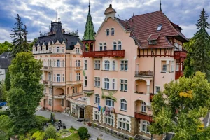 Wellness pobyt ve spa hotelu Villa Smetana - foto 01