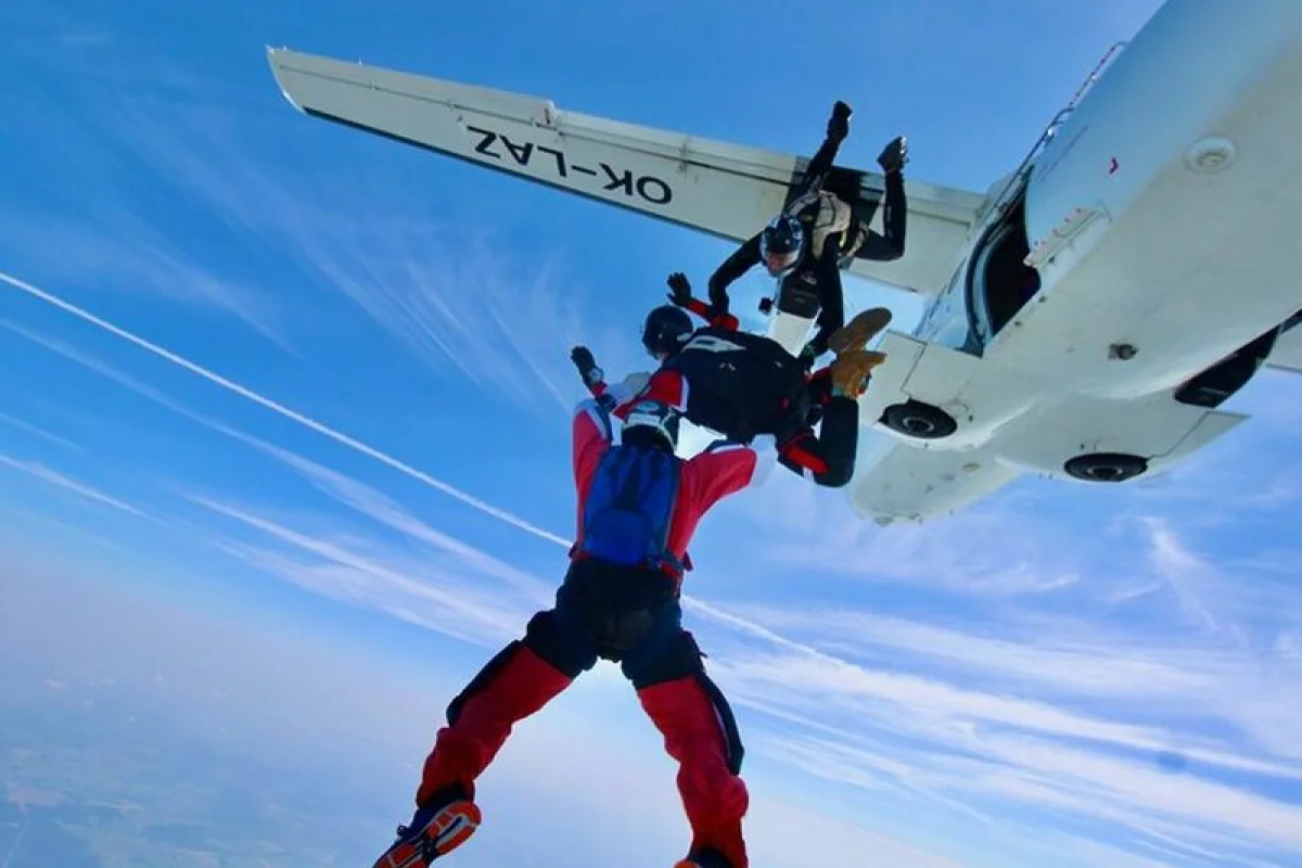 Základní výcvik volného pádu IAFF ze 4 000 m - foto 07