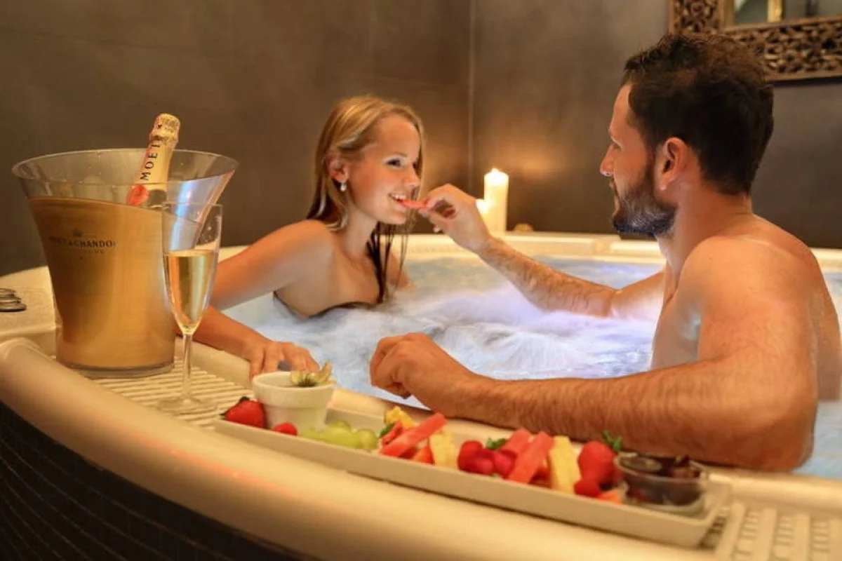 Zámecké 6chodové menu + privátní wellness pro 2 osoby - foto 04